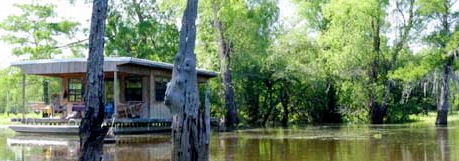 houseboat